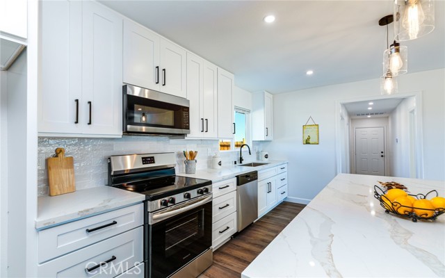 Detail Gallery Image 13 of 39 For 60396 Napa Rd, Landers,  CA 92285 - 2 Beds | 2 Baths