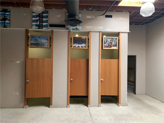 3 dressing rooms; 1 of is handicap accessible