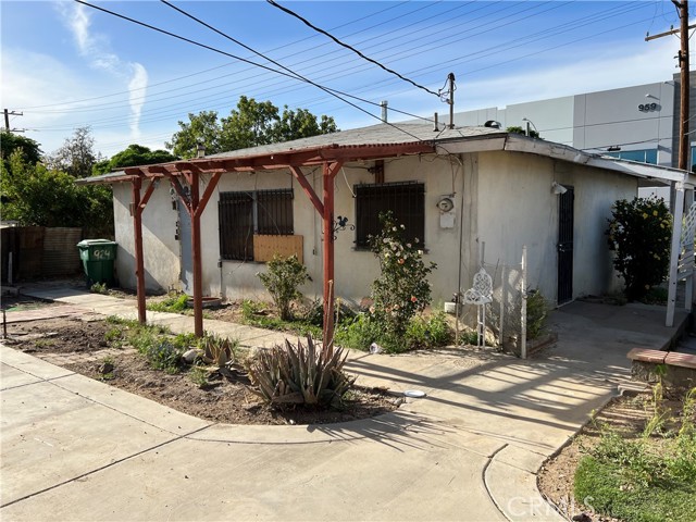 924 E 3rd Street, Corona, CA, 92879 924 E 3rd Street, Corona, CA, 92879