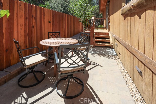365 Santa Barbara Avenue, Sugarloaf CA: https://media.crmls.org/medias/d170ed21-d63f-4838-88a3-bece6dcad233.jpg