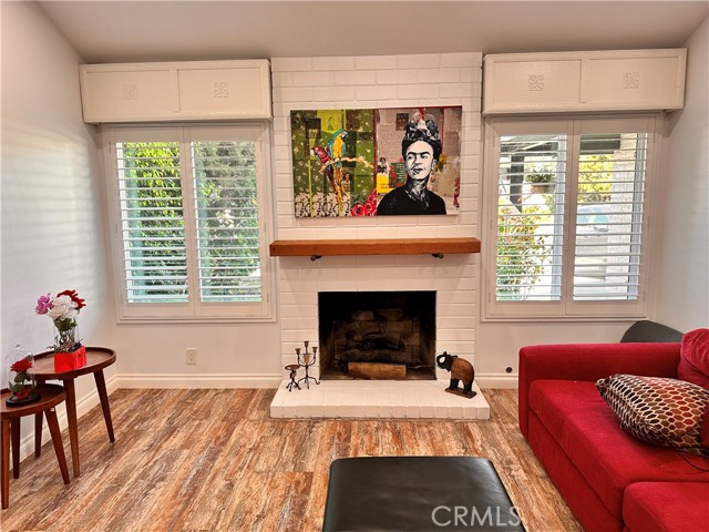 Detail Gallery Image 4 of 29 For 17400 Laurelbrook Ct, Cerritos,  CA 90703 - 3 Beds | 2 Baths