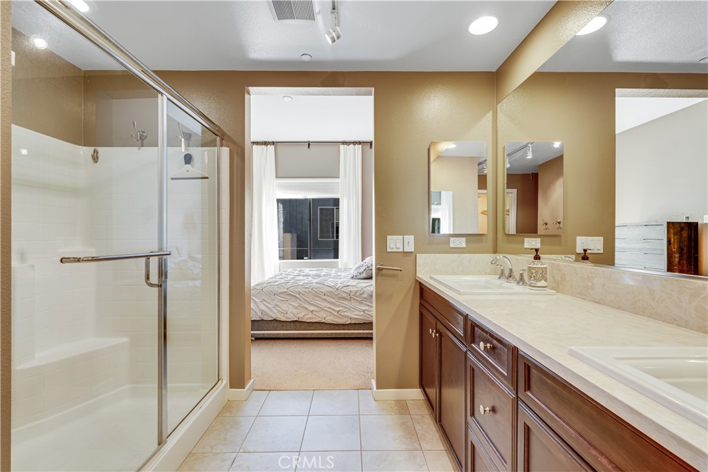 MLS #OC26133570 image #11