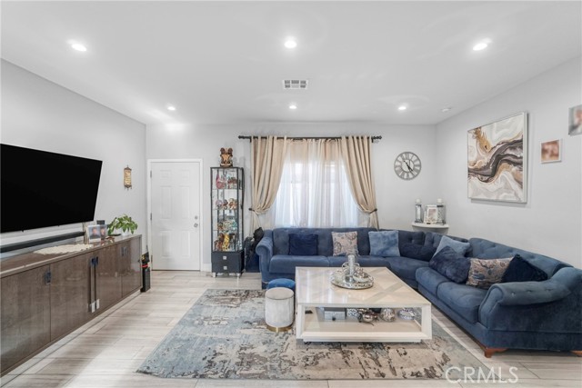 Detail Gallery Image 20 of 47 For 7663 Shadyglade Ave, North Hollywood,  CA 91605 - – Beds | – Baths