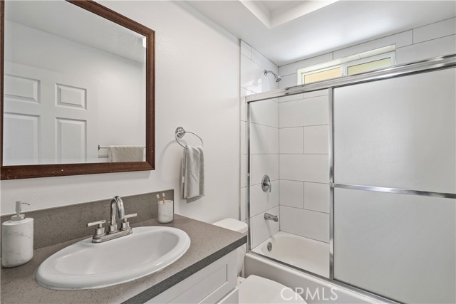 Detail Gallery Image 14 of 17 For 1822 S Orchard Ave #1822,  Los Angeles,  CA 90006 - 5 Beds | 5 Baths