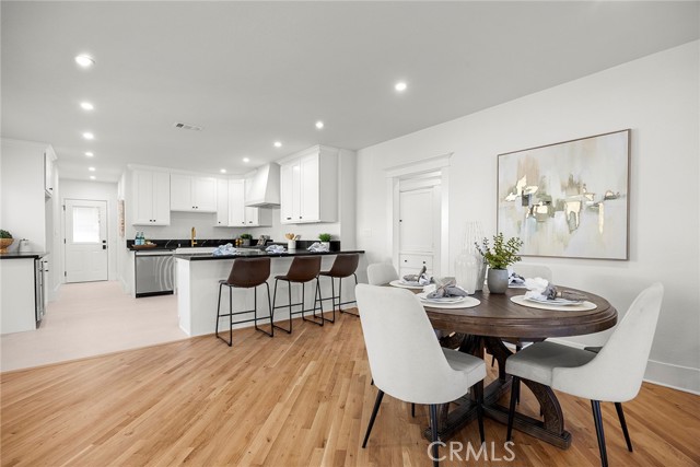 Detail Gallery Image 9 of 56 For 1205 E Central, Fullerton,  CA 92831 - 3 Beds | 3 Baths