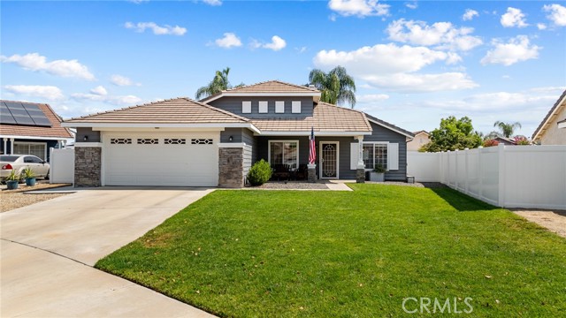 Detail Gallery Image 3 of 60 For 20152 Mapleleaf Ct, Wildomar,  CA 92595 - 3 Beds | 2 Baths