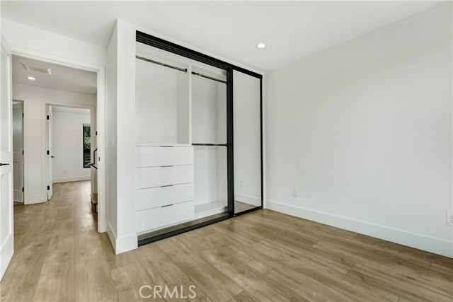 4036 Rosemont Avenue, Montrose CA: https://media.crmls.org/medias/d176ad35-dccd-4811-b5ea-66693bb11a85.jpg