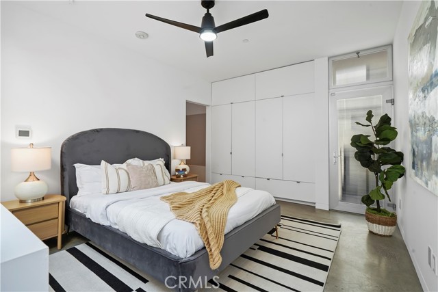1121 Abbot Kinney Boulevard, Venice CA: https://media.crmls.org/medias/d1771a73-09ce-4fd4-92fb-498a879d695b.jpg