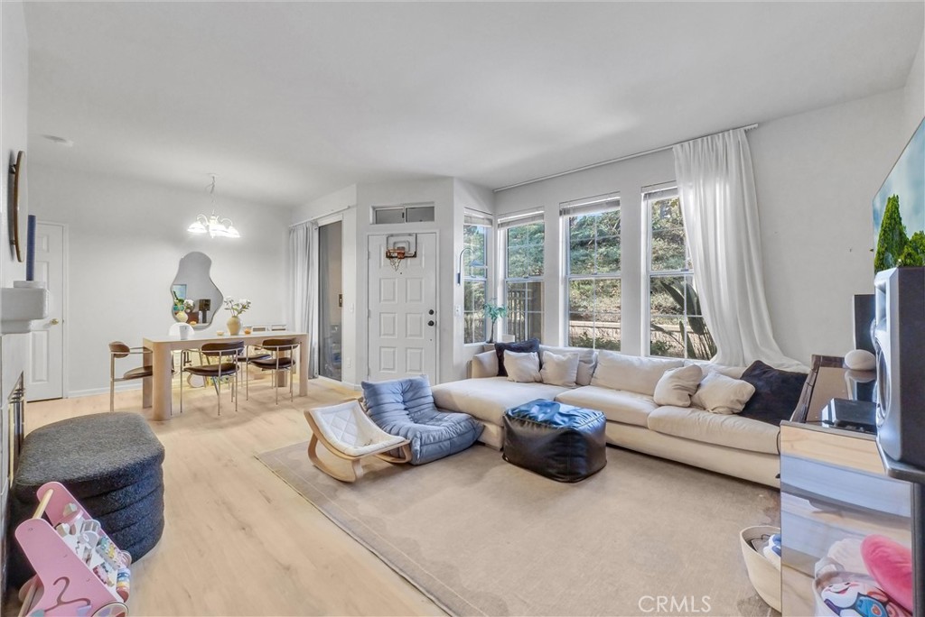 MLS #OC25254293 image #18