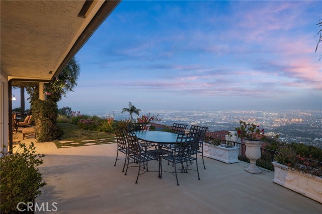 Additional Outdoor Dining