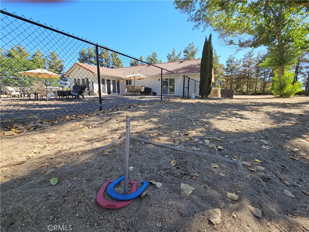https://media.crmls.org/medias/d17808b1-14ee-4d18-9604-d63071625450.jpg?preset=X-Large