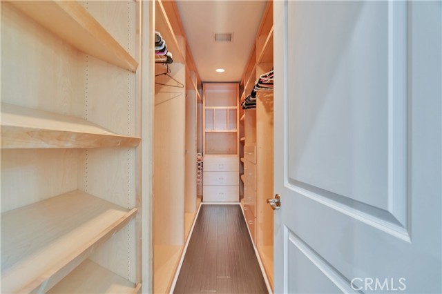 Detail Gallery Image 34 of 44 For 5067 Arundel Drive, Woodland Hills,  CA 91364 - 5 Beds | 4/1 Baths