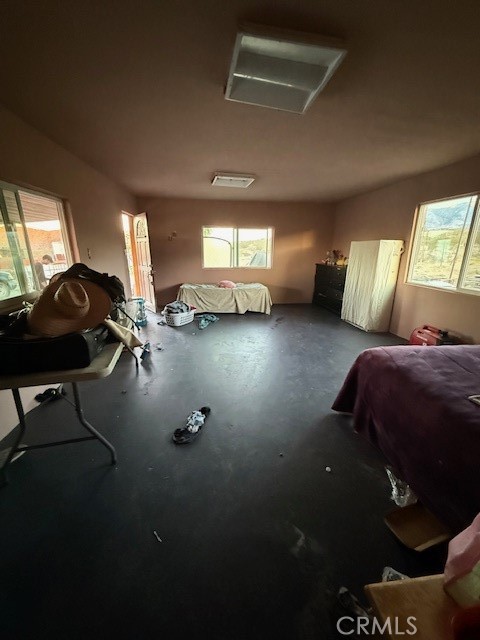 https://media.crmls.org/medias/d17880e4-b1b2-4b09-9995-6273c78984ac.jpg?preset=X-Large