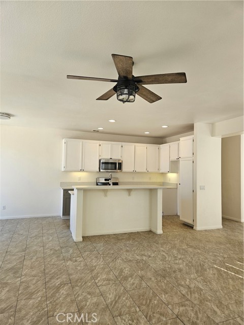 Detail Gallery Image 6 of 13 For 15850 Desert Rock St, Adelanto,  CA 92301 - 3 Beds | 2 Baths