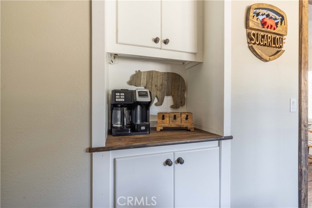 Detail Gallery Image 11 of 28 For 225 Sunset Ln, Sugarloaf,  CA 92386 - 2 Beds | 1 Baths