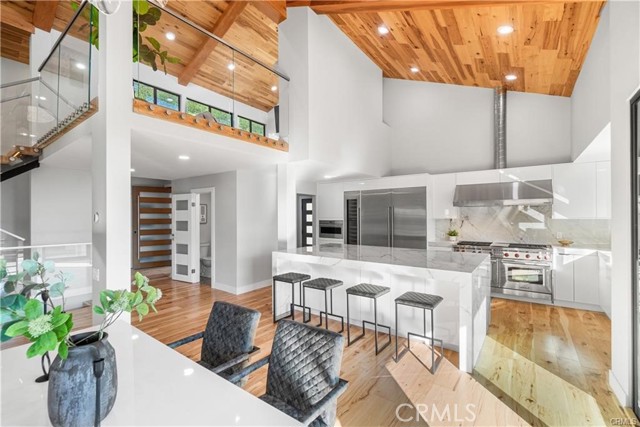 Detail Gallery Image 6 of 55 For 8566 Hollywood Bld, Los Angeles,  CA 90069 - 6 Beds | 6/1 Baths