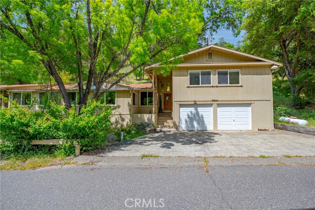 9977 Incline Road, El Portal CA: https://media.crmls.org/medias/d17b5be6-a945-415f-8c40-8dc7429eb3f4.jpg