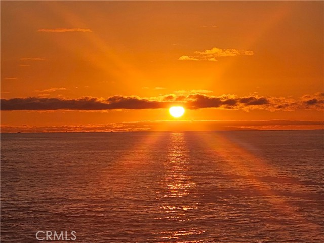 21692 Ocean Vista Drive, Laguna Beach CA: https://media.crmls.org/medias/d17bb63d-c4a4-44d4-92f2-1beca4fe3d21.jpg