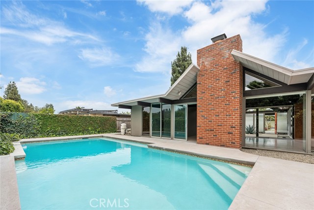 5112 E Valencia Drive, Orange CA: https://media.crmls.org/medias/d17d065f-93f7-4e93-ad10-9b7e88d71ec0.jpg