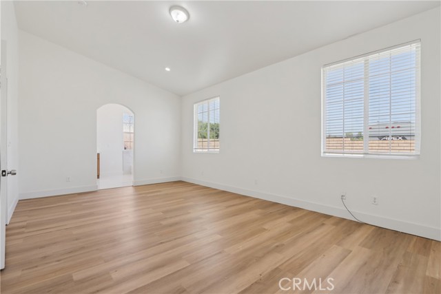 Detail Gallery Image 10 of 24 For 548 Bloomington Ave, Rialto,  CA 92376 - 4 Beds | 3 Baths