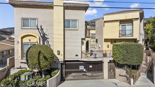 Detail Gallery Image 7 of 46 For 6939 Greeley St #101,  Tujunga,  CA 91042 - 3 Beds | 2 Baths