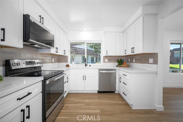 Image 16 of 70 For 11268 Morgen Way