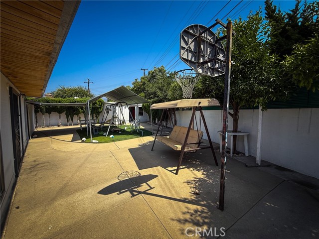 Detail Gallery Image 19 of 44 For 18457 E Armstead St, Azusa,  CA 91702 - 4 Beds | 2 Baths