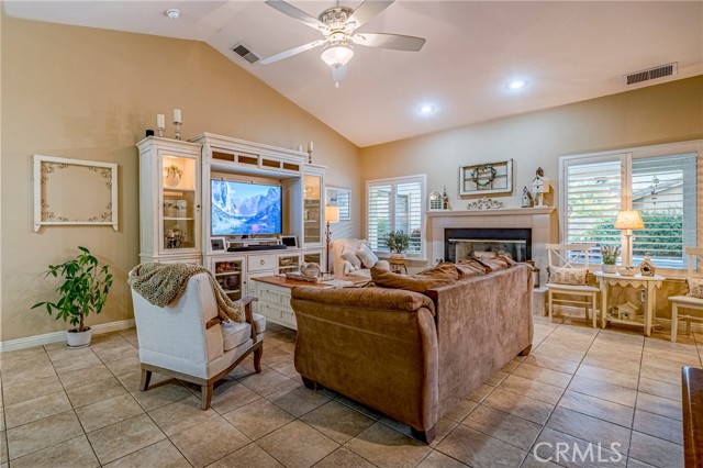 Detail Gallery Image 16 of 63 For 726 Nighthawk, Merced,  CA 95340 - 4 Beds | 3 Baths