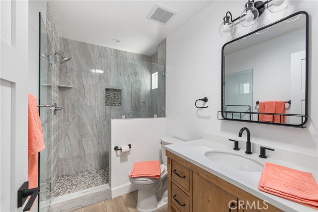 Detail Gallery Image 18 of 36 For 327 S Flower, Brea,  CA 92821 - 2 Beds | 2 Baths