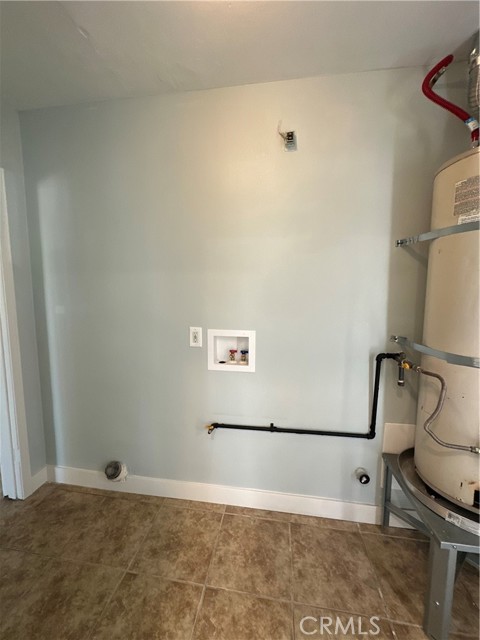 Detail Gallery Image 6 of 10 For 6052 Fishburn, Huntington Park,  CA 90255 - 3 Beds | 1 Baths