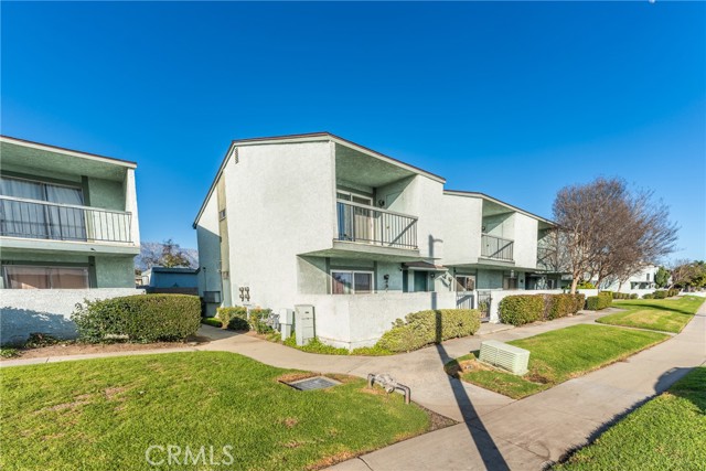 Detail Gallery Image 2 of 30 For 839 Richland, Upland,  CA 91786 - 2 Beds | 1/1 Baths