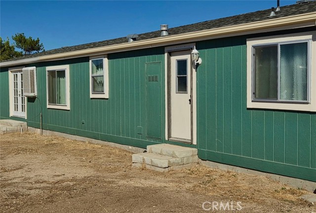 49645 Three Points Road, Lancaster CA: https://media.crmls.org/medias/d181de92-2f1b-4e6a-bdac-b731d57d05d3.jpg