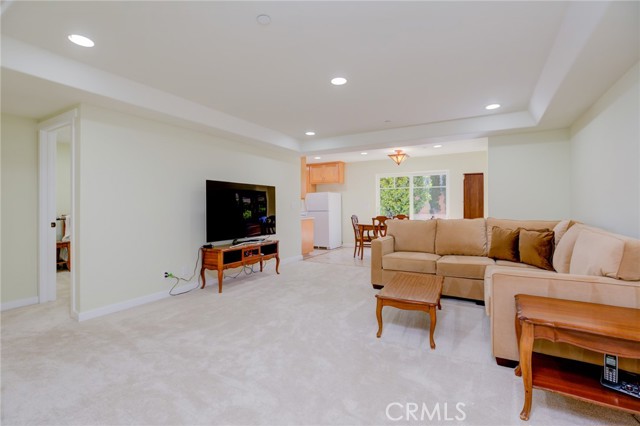 1219 Irena Avenue, Redondo Beach, California 90277, 5 Bedrooms Bedrooms, ,5 BathroomsBathrooms,Residential,Sold,Irena,SB21226617