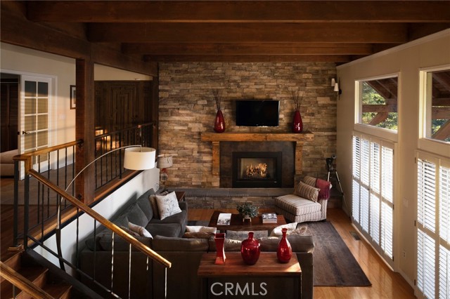 Detail Gallery Image 3 of 38 For 28982 N Shore Rd, Lake Arrowhead,  CA 92352 - 4 Beds | 5 Baths