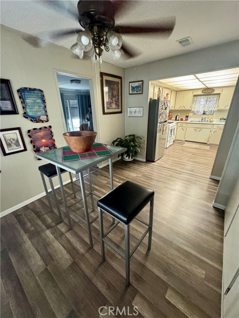 Detail Gallery Image 37 of 41 For 12700 Elliott Ave #406,  El Monte,  CA 91732 - 3 Beds | 2 Baths