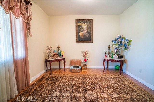 Detail Gallery Image 11 of 29 For 9540 Cedros Ave, Panorama City,  CA 91402 - 3 Beds | 2 Baths