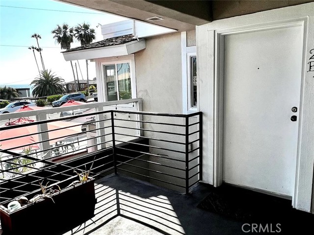 Front Image Thumbnail for CRLG25263066