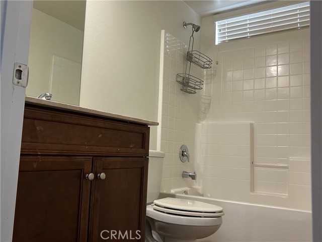 Detail Gallery Image 6 of 26 For 44640 Driftwood, Lancaster,  CA 93535 - 4 Beds | 2 Baths