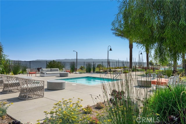 Detail Gallery Image 45 of 46 For 28511 Sparrow Way, Saugus,  CA 91350 - 5 Beds | 5 Baths