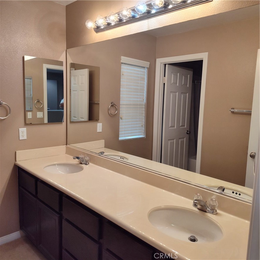 MLS #OC25145929 img 30