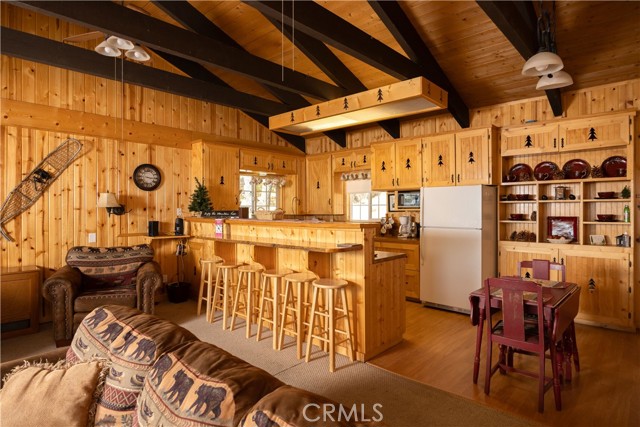 43897 Yosemite Drive, Big Bear Lake CA: https://media.crmls.org/medias/d18448df-e41b-4ddc-a8f0-e3d4f1a301d0.jpg