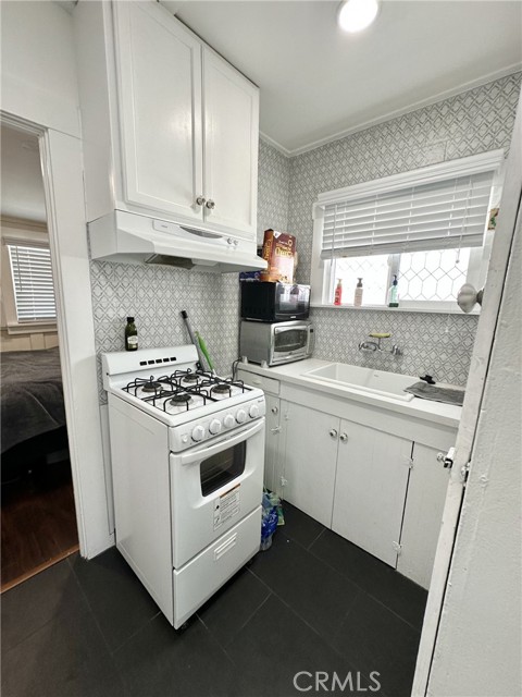 250 SONORA Street, Redlands CA: https://media.crmls.org/medias/d185365f-c3a5-432d-9d42-55d78b1c714a.jpg