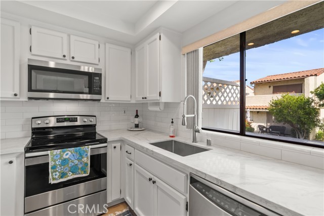 45436 Driftwood Drive, Palm Desert CA: https://media.crmls.org/medias/d1858963-b2ba-4cdb-bd9b-2874c6a5b5b6.jpg