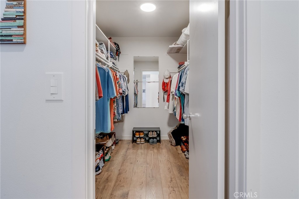 https://media.crmls.org/medias/d185ac78-db20-47fb-ba65-b3c7dc675e20.jpg?preset=X-Large
