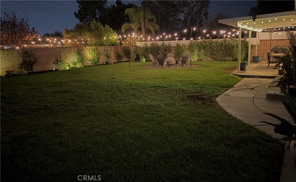 https://media.crmls.org/medias/d185db90-6292-4d40-944f-4b6bc00560f3.jpg?preset=X-Large