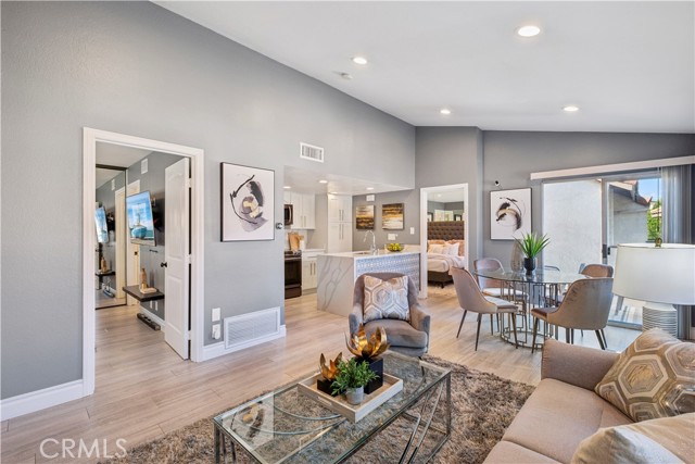 Detail Gallery Image 2 of 17 For 23356 La Mar #F,  Mission Viejo,  CA 92691 - 2 Beds | 2 Baths