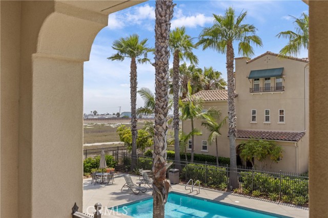 8356 Noelle Drive, Huntington Beach CA: https://media.crmls.org/medias/d1868ec3-a4c8-4451-851b-5e326918a2f6.jpg
