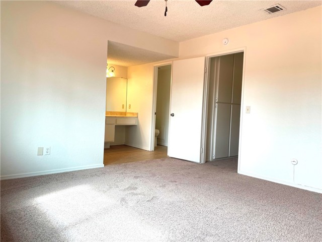 1077 Santo Antonio S Drive, Colton CA: https://media.crmls.org/medias/d186ed0d-b0a7-4e6c-8966-5de75eb7ed8f.jpg