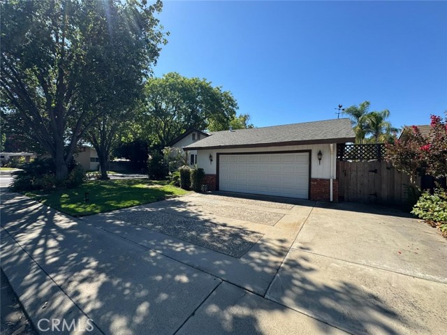 Detail Gallery Image 2 of 35 For 1225 Romano Way, Modesto,  CA 95355 - 3 Beds | 2 Baths