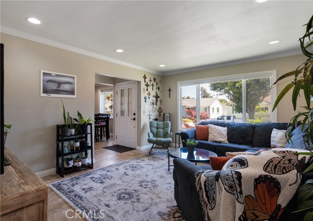 Detail Gallery Image 4 of 36 For 3823 Carfax Ave, Long Beach,  CA 90808 - 4 Beds | 2 Baths